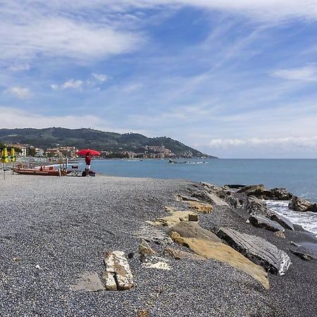 Appartamento Trilocale Vista Spiaggiamare Diano Marina Esterno foto