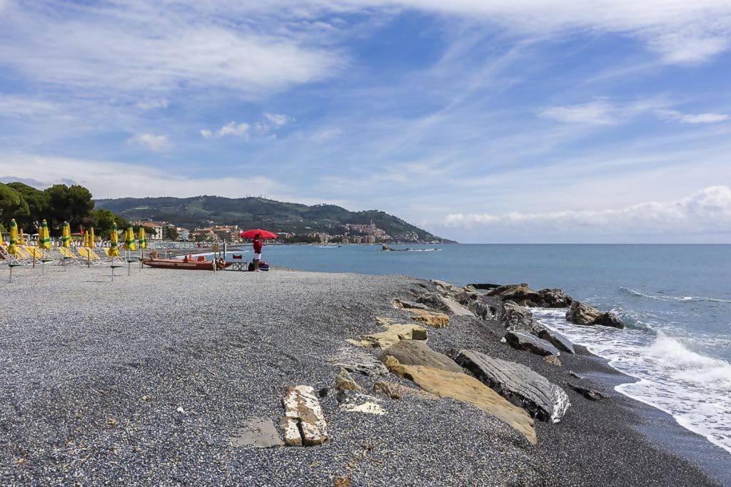 Appartamento Trilocale Vista Spiaggiamare Diano Marina Esterno foto