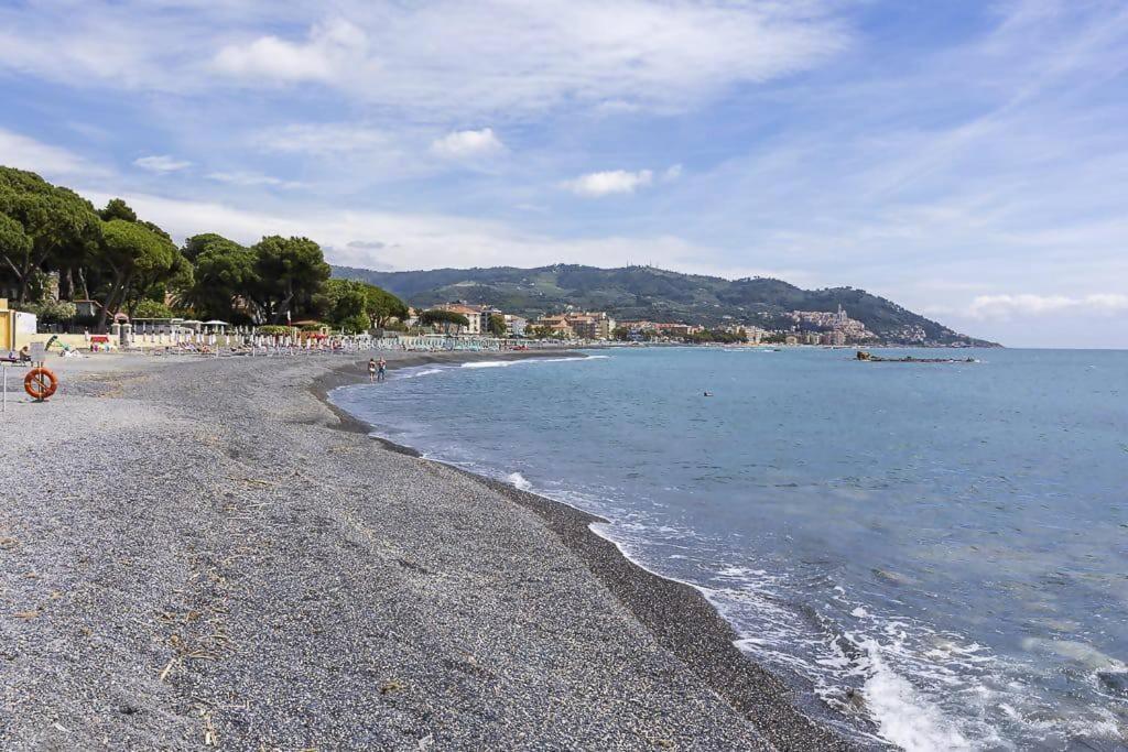 Appartamento Trilocale Vista Spiaggiamare Diano Marina Esterno foto